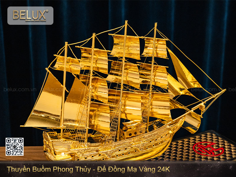 Thuyền buồm đế đồng mạ vàng 24k